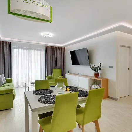 Aura Island Riverside & Parking By Downtown 3*