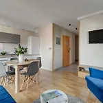 Aura Island Riverside & Parking By Downtown 3* Gdańsk