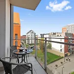 Apartmanhotel Aura Island Riverside & Parking By Downtown