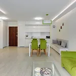 Aura Island Riverside & Parking By Downtown 3* Gdańsk