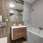 Aura Island Riverside & Parking By Downtown Apartmanhotel 3*