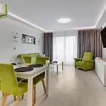 Aura Island Riverside & Parking By Downtown Apartmanhotel 3*