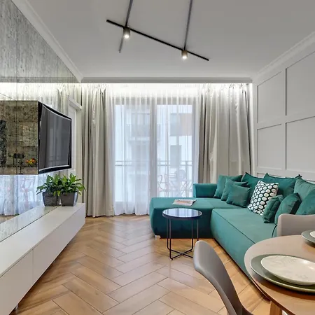 Aura Island Riverside & Parking By Downtown 4* 格但斯克