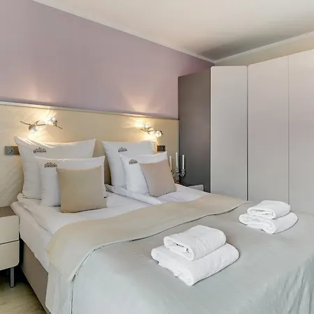 Aura Island Riverside & Parking By Downtown 3*