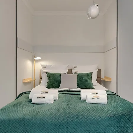 Ξενοδοχείο με διαμερίσματα Aura Island Riverside & Parking By Downtown 3*