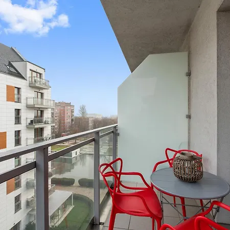 Ξενοδοχείο με διαμερίσματα Aura Island Riverside & Parking By Downtown Γκντανσκ