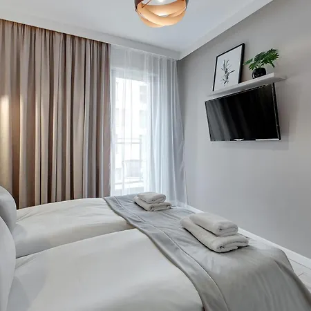 Aura Island Riverside & Parking By Downtown 3* Γκντανσκ
