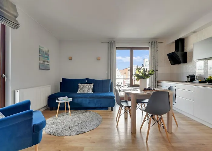 Апарт-отель Aura Island Riverside & Parking By Downtown 4*