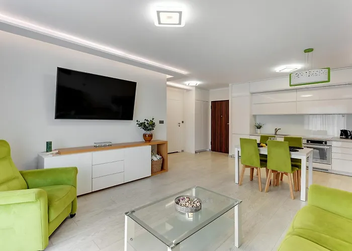 Aura Island Riverside & Parking By Downtown Апарт-отель 4*