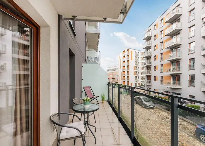 Aura Island Riverside & Parking By Downtown Апарт-отель 4*